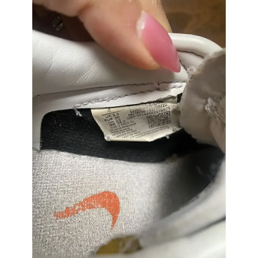 Nike 4 black casual sneakers